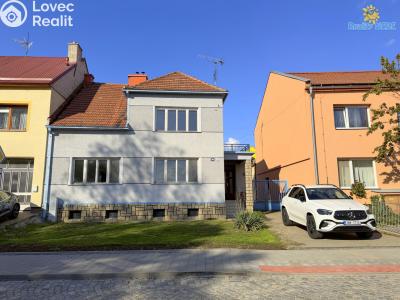 Pronájem rodinného domu Hluk, Sokolská č. 1