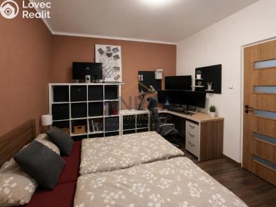 Prodej bytu 2+1 Chomutov, Kundratická 4496 č. 9