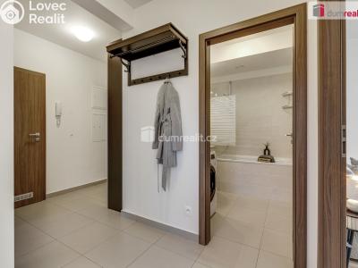 Sale apartment 3+KK Praha 11, Loosova č. 18