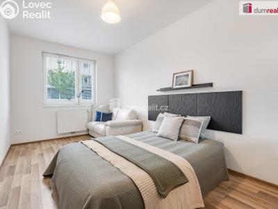 Sale apartment 3+KK Praha 11, Loosova č. 48